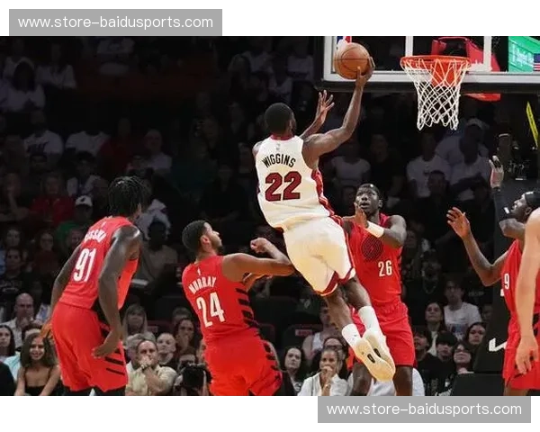 豪门恩怨再起：当紫金军团遇见迈阿密铁血，这场圣诞大战谁才是真王？